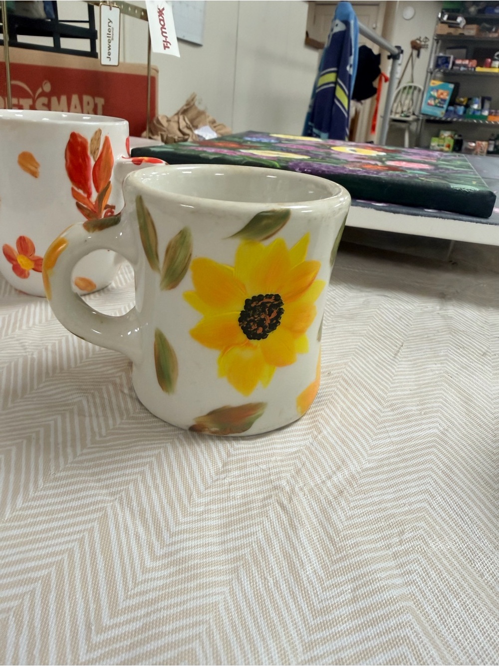 Hand-Painted Sunflower Ceramic Mug - Yellow Floral Design
